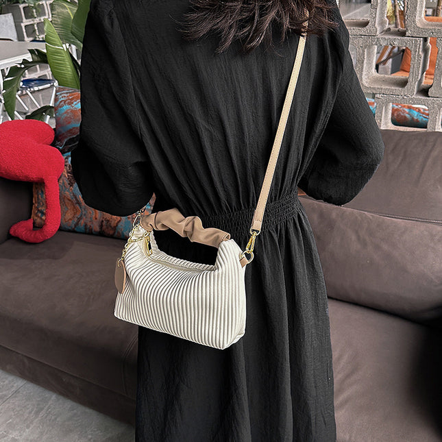 Simple Elegant Temperament Messenger Bags